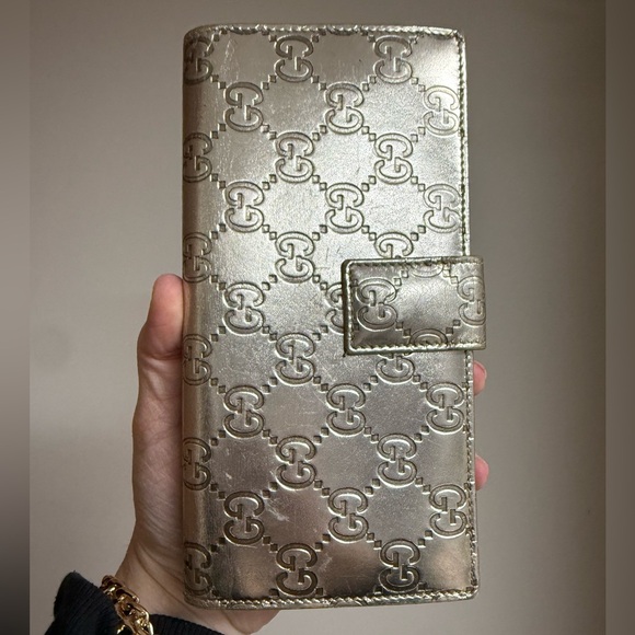 Metallic silver gucci wallet with unbranded chain - Picture 2 of 7